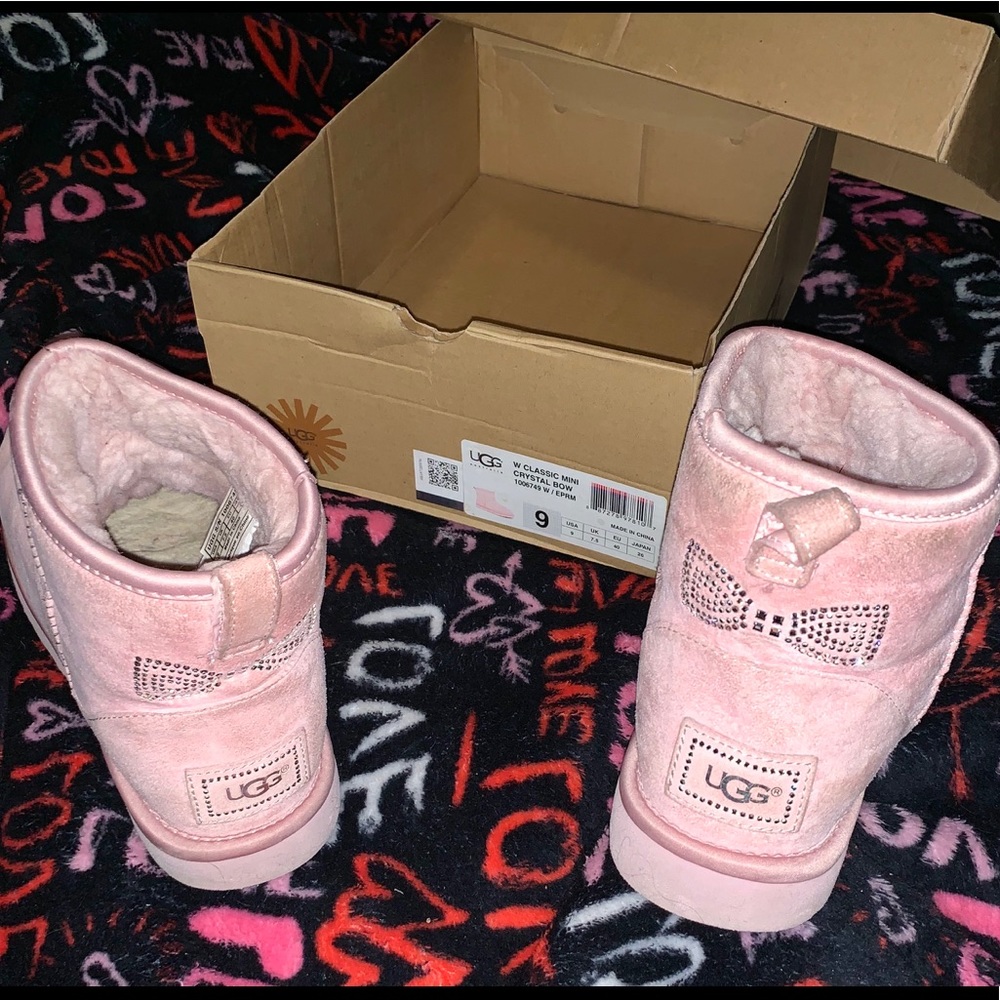 Ugg Boots: Classic Mini Crystal Bow